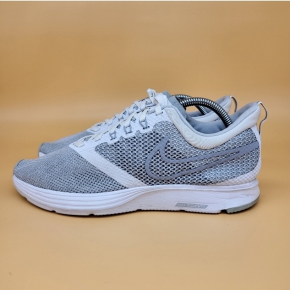 Nike Zoom Strike Women's Running Shoes Size 10 - Picture 1 of 8